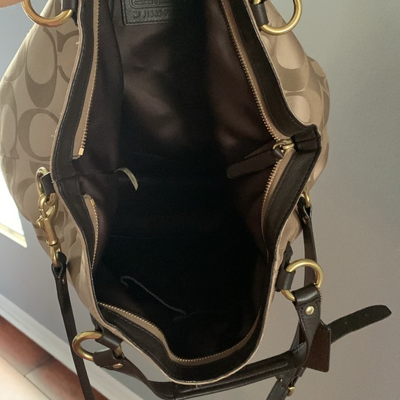 Vintage Authentic Coach Signature bag - Picture 7 of 7